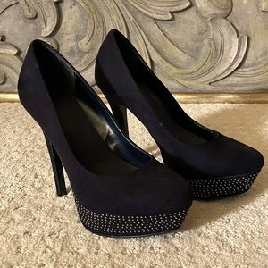 ALDO Platform Benicek PUMPS Silver Studs Size 7